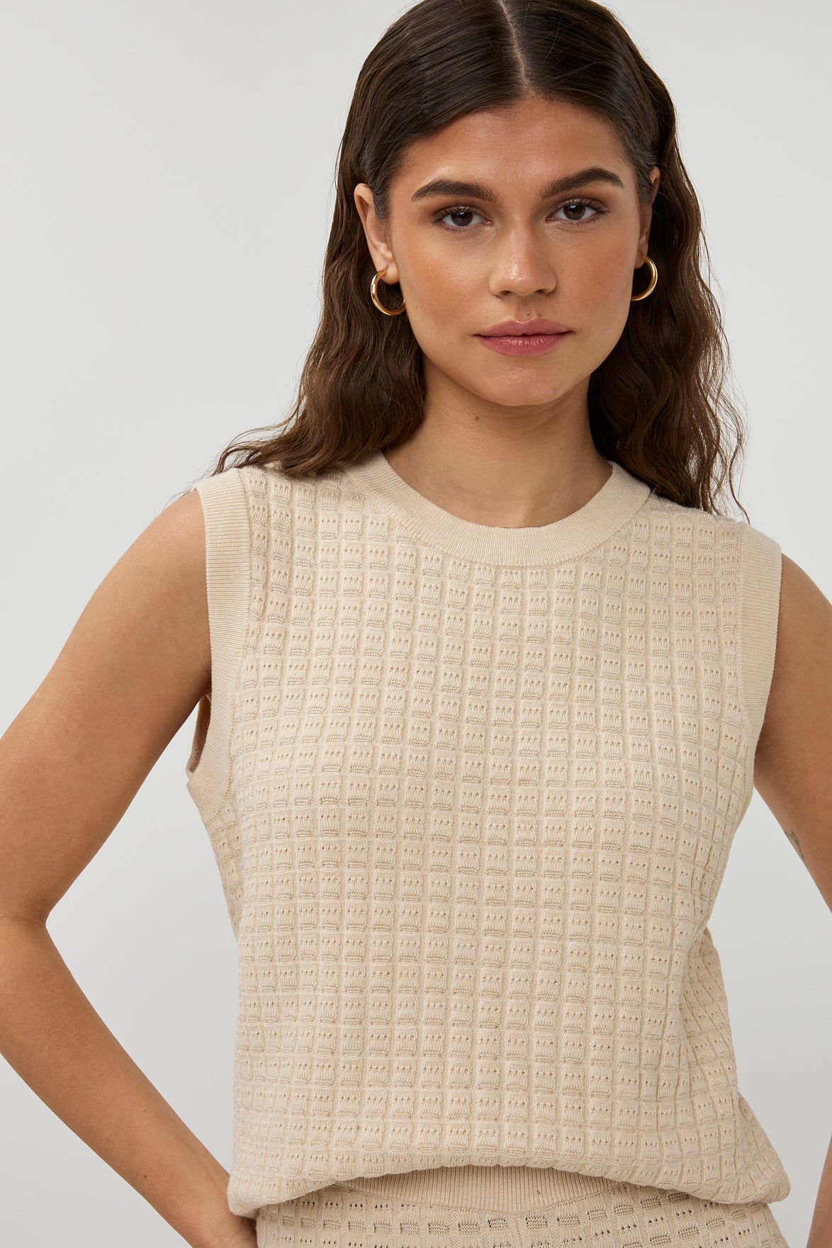 Studio Amaya beige top