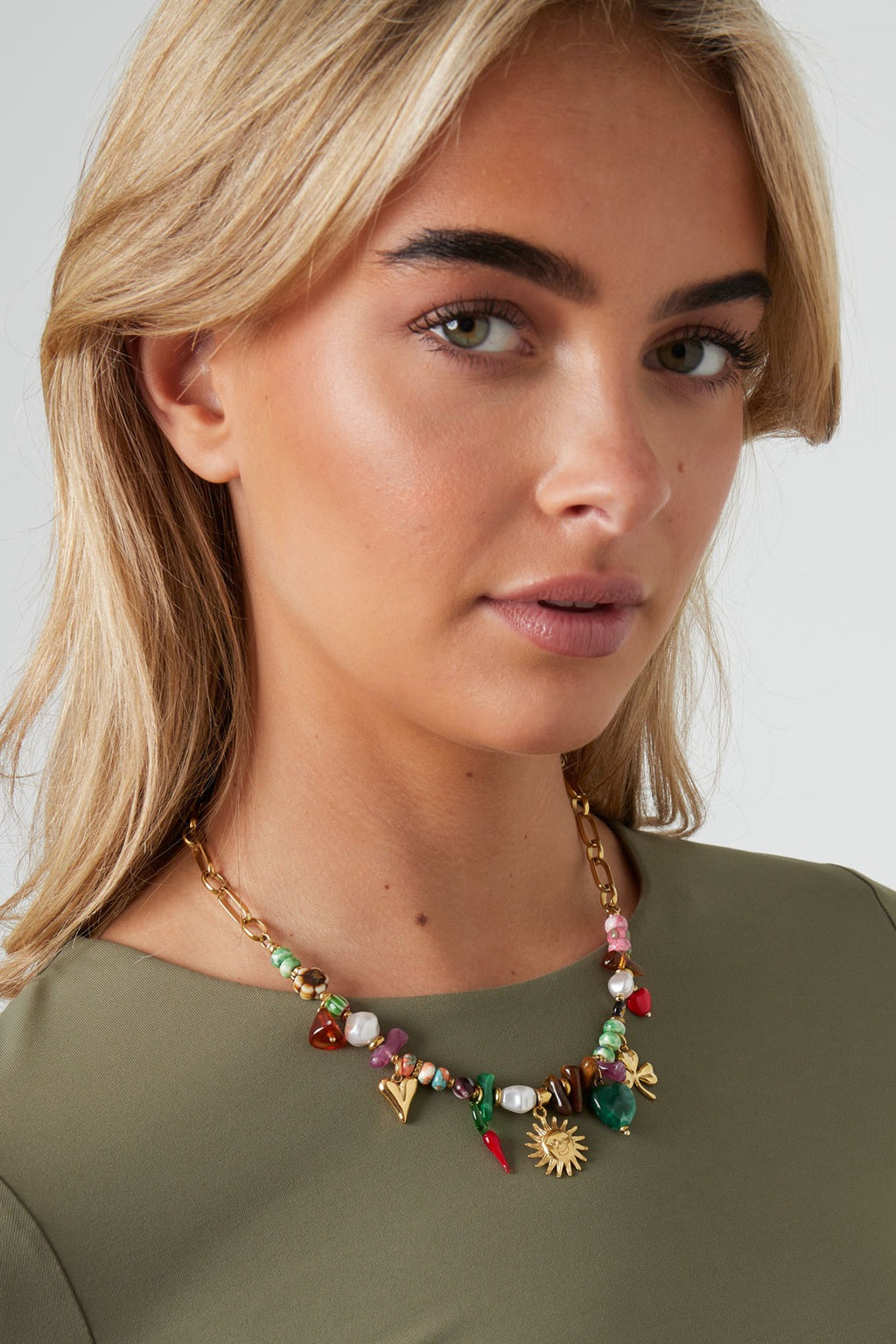 Gekleurde kralenketting zon