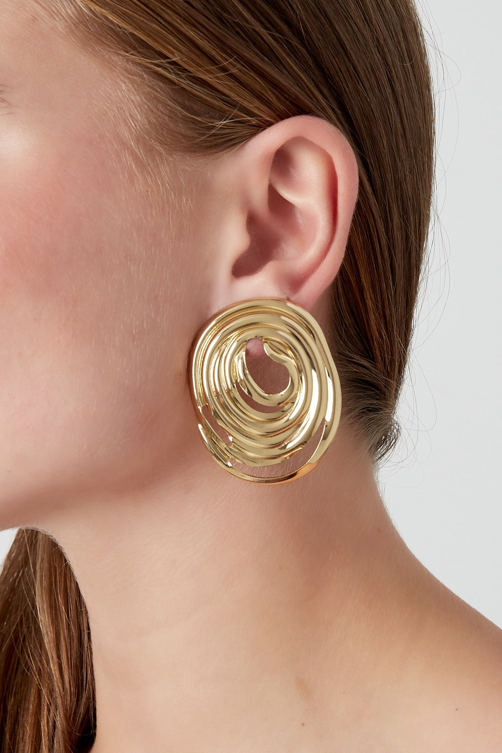 Timeless loop oorbellen goud