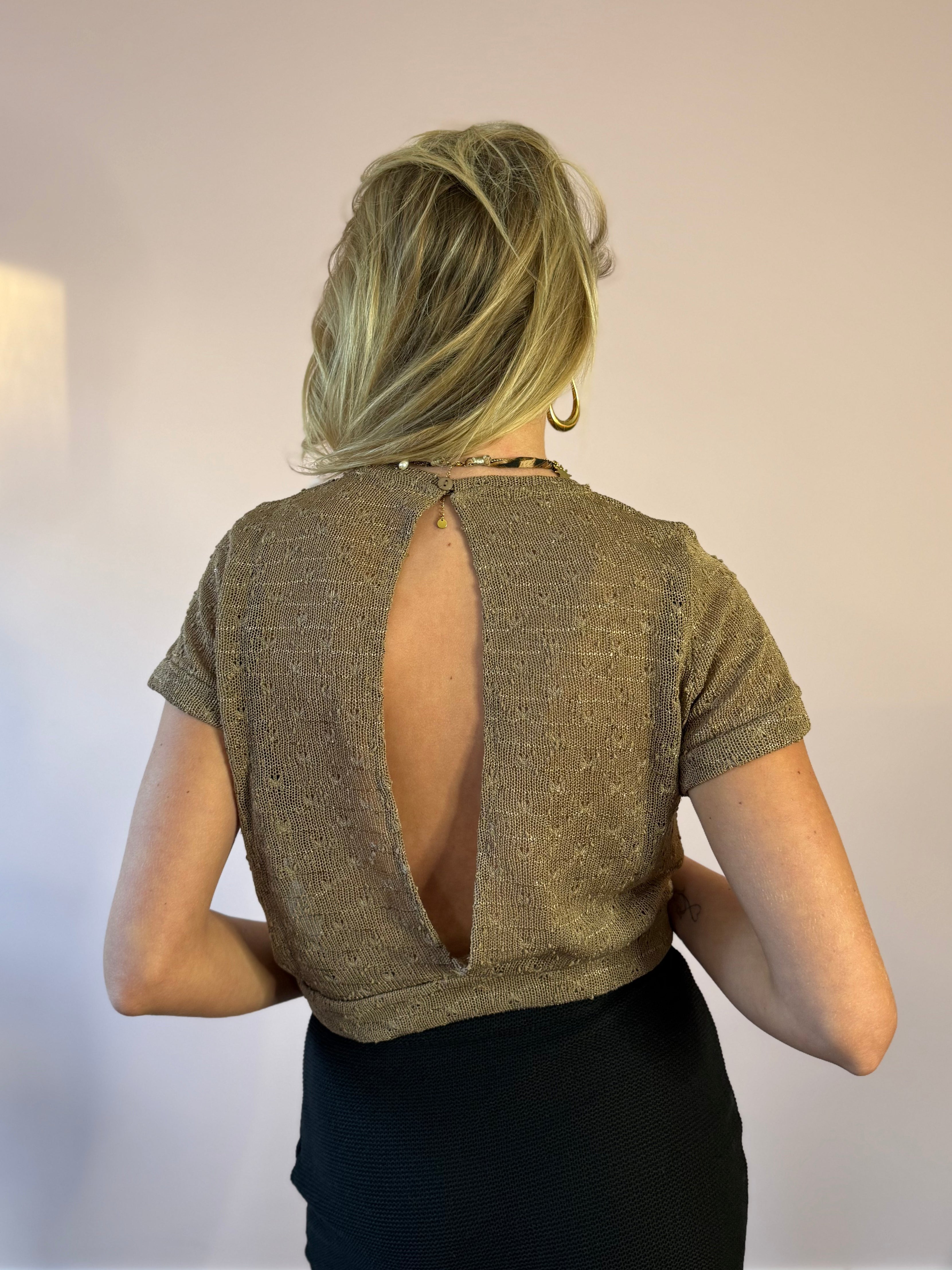 Shirt met open achterkant