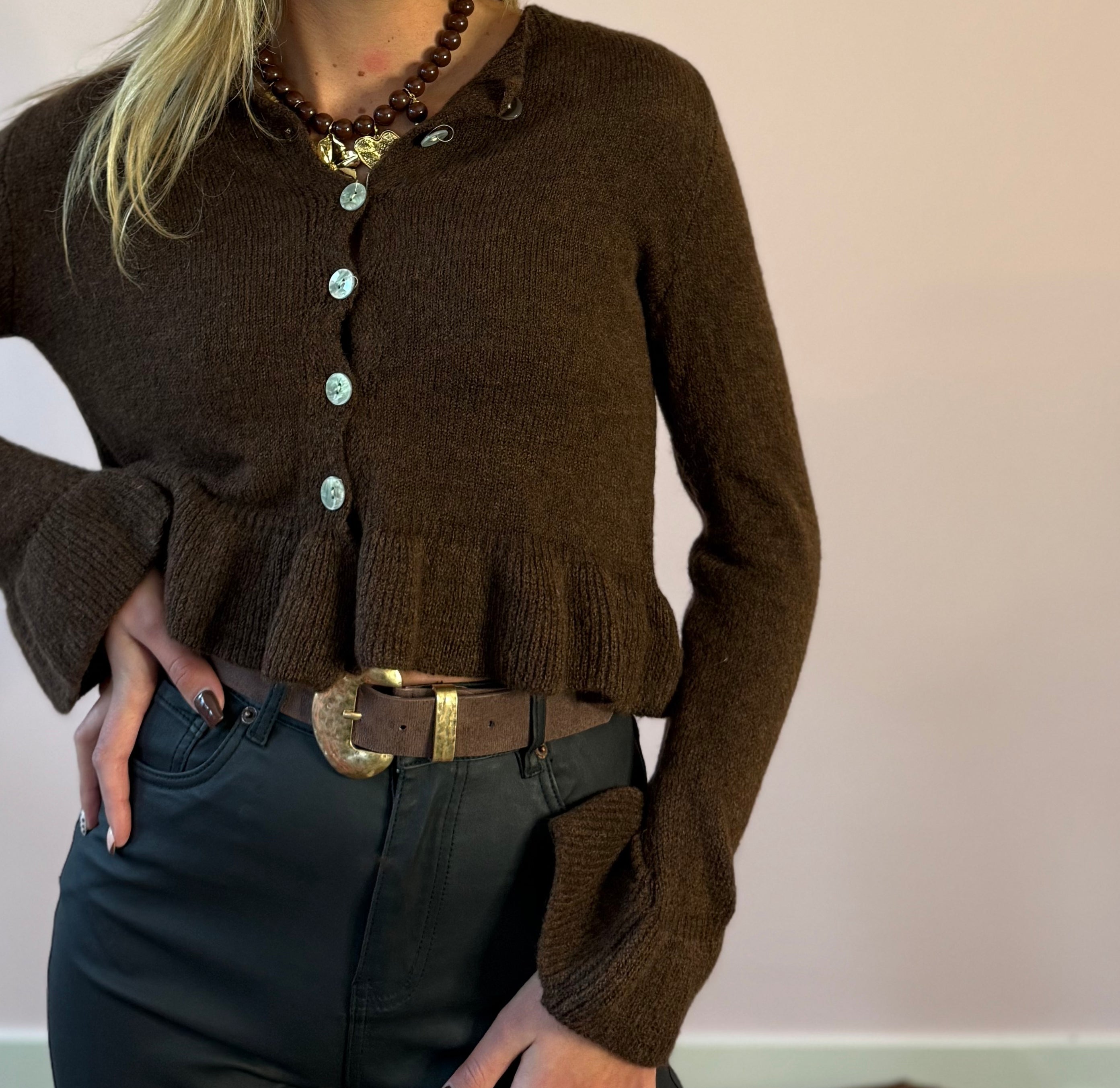 Zachte bruine vest met mouwtjes