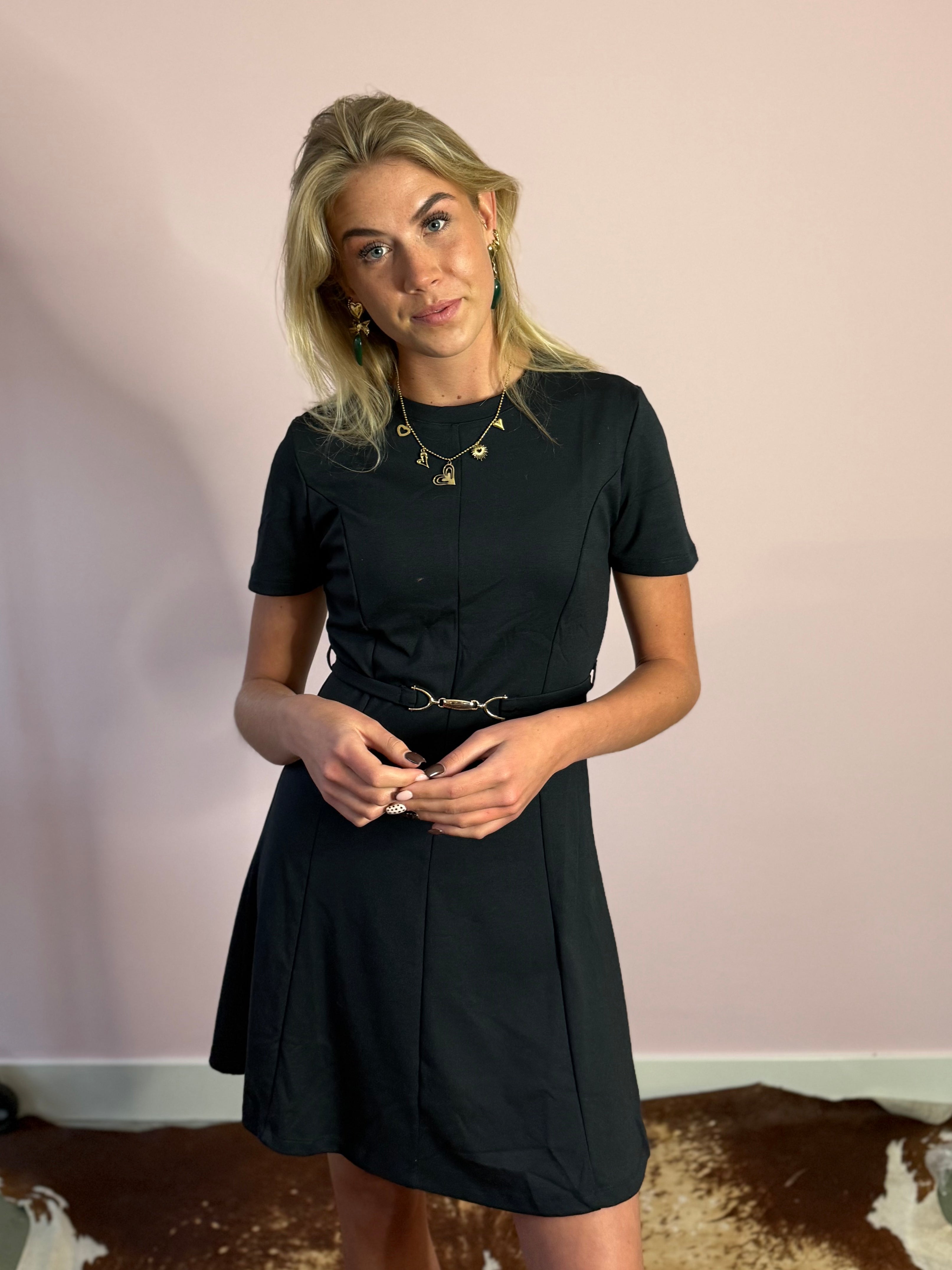 Jurk met smalle ceintuur