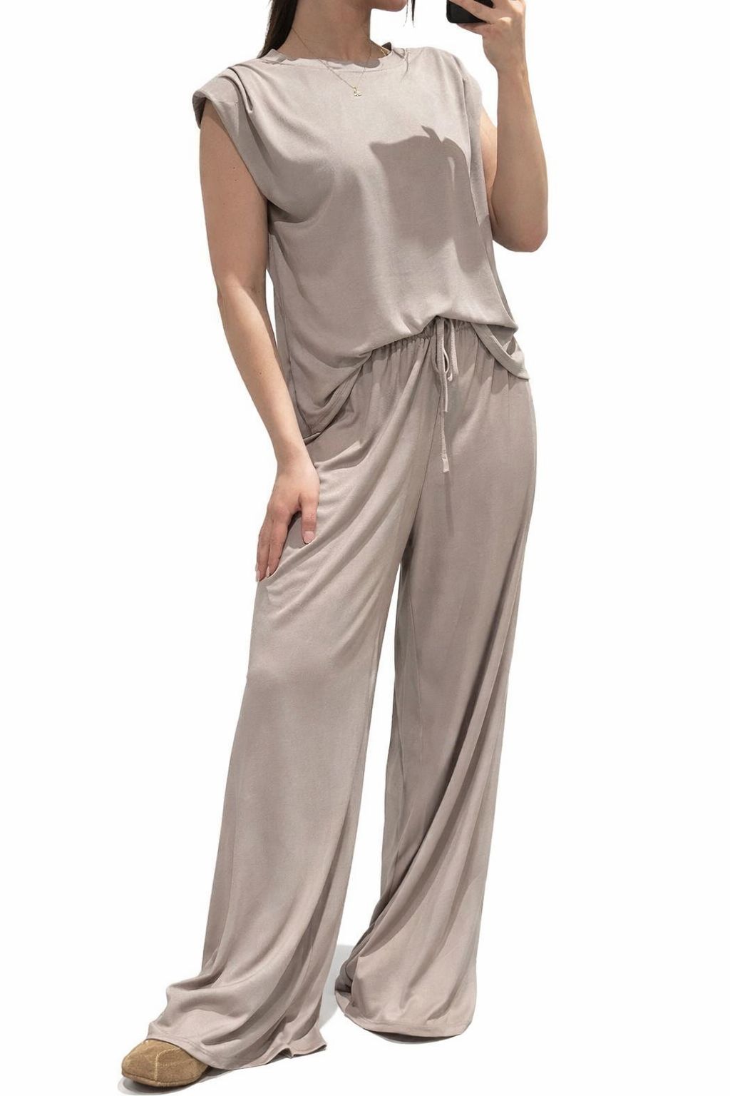 Sarah set